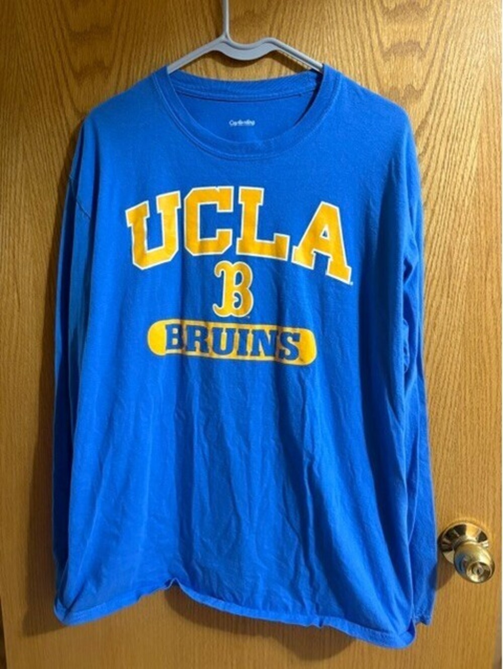 Captivating UCLA Bruins Blue Long Sleeve T-Shirt Size XL - Make offer!